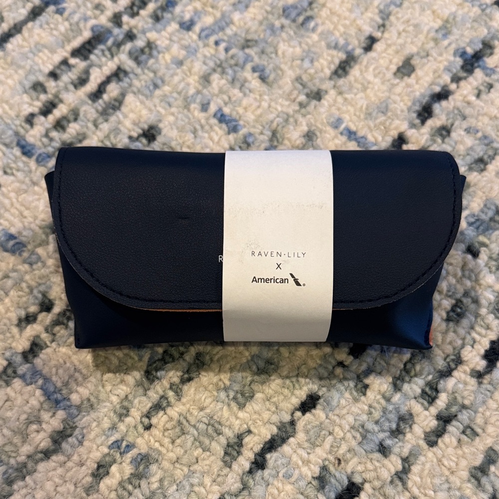 NWT Raven + Lily Navy and Orange Toiletries Travel Case and Kit